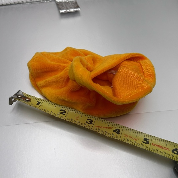 Cute Baby Pumpkin Outfit w hat and booties - Picture 13 of 14